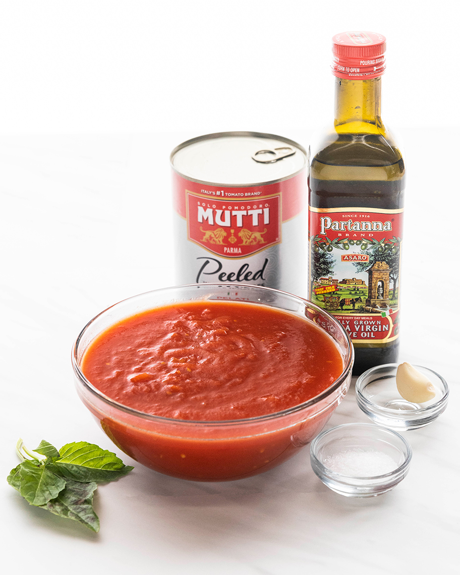 commercial food photographer - homemade marinara sauce and ingredients