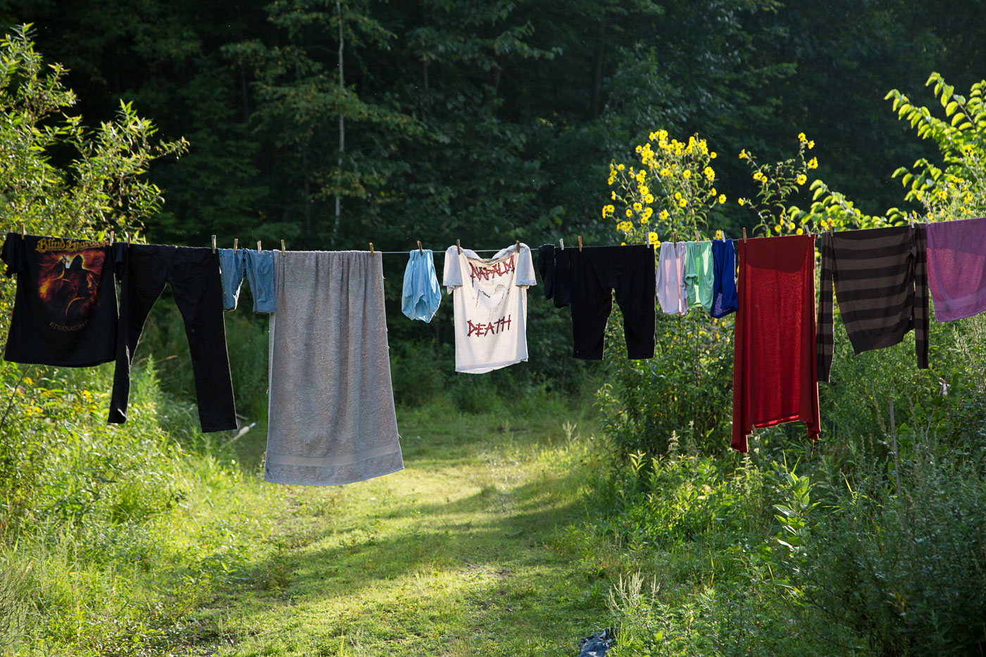 Sara Stathas portrait photographer - laundry line of clothes