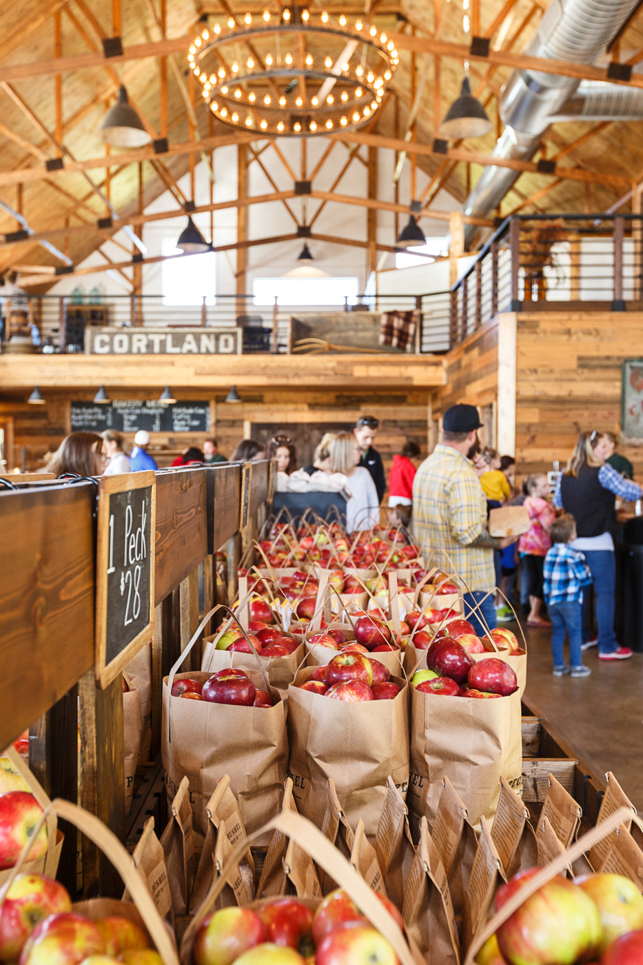 farm photographer - an orchard retail shop